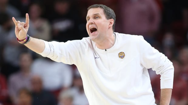 LSU coach Will Wade at Bud Walton Arena